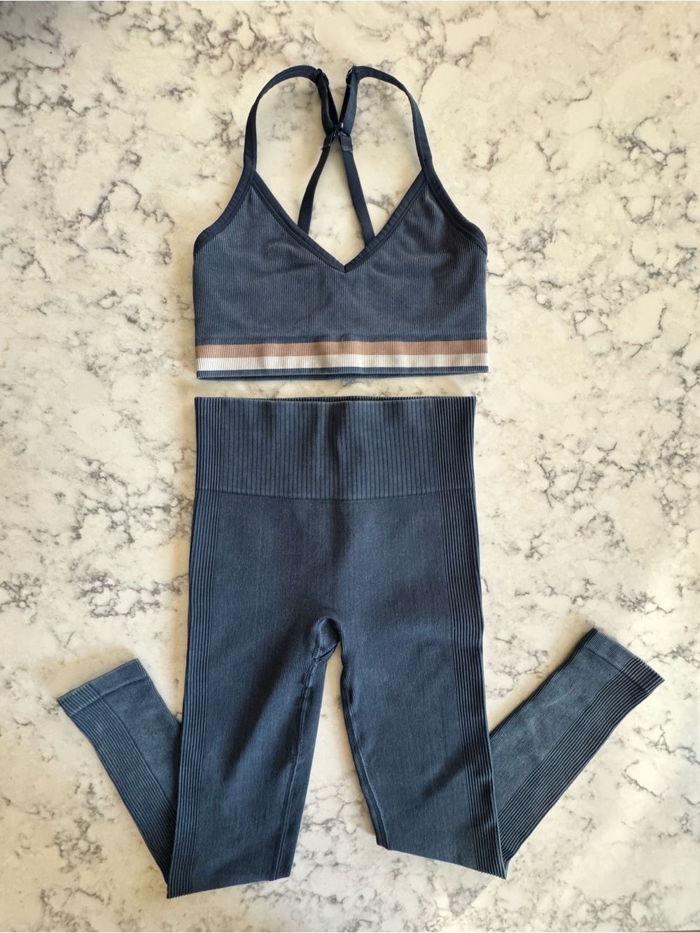 (EUC) SPANX Soft Stretch Seamless Workout Set 💙 S/XS - Picture 11 of 12
